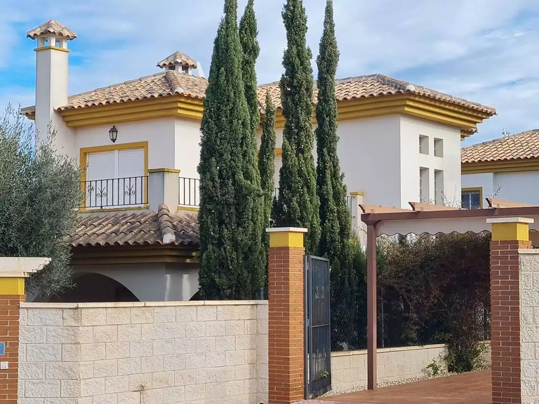 Villa 112m² in Spain, Alicante. Priced at 289000€ rent photo-2