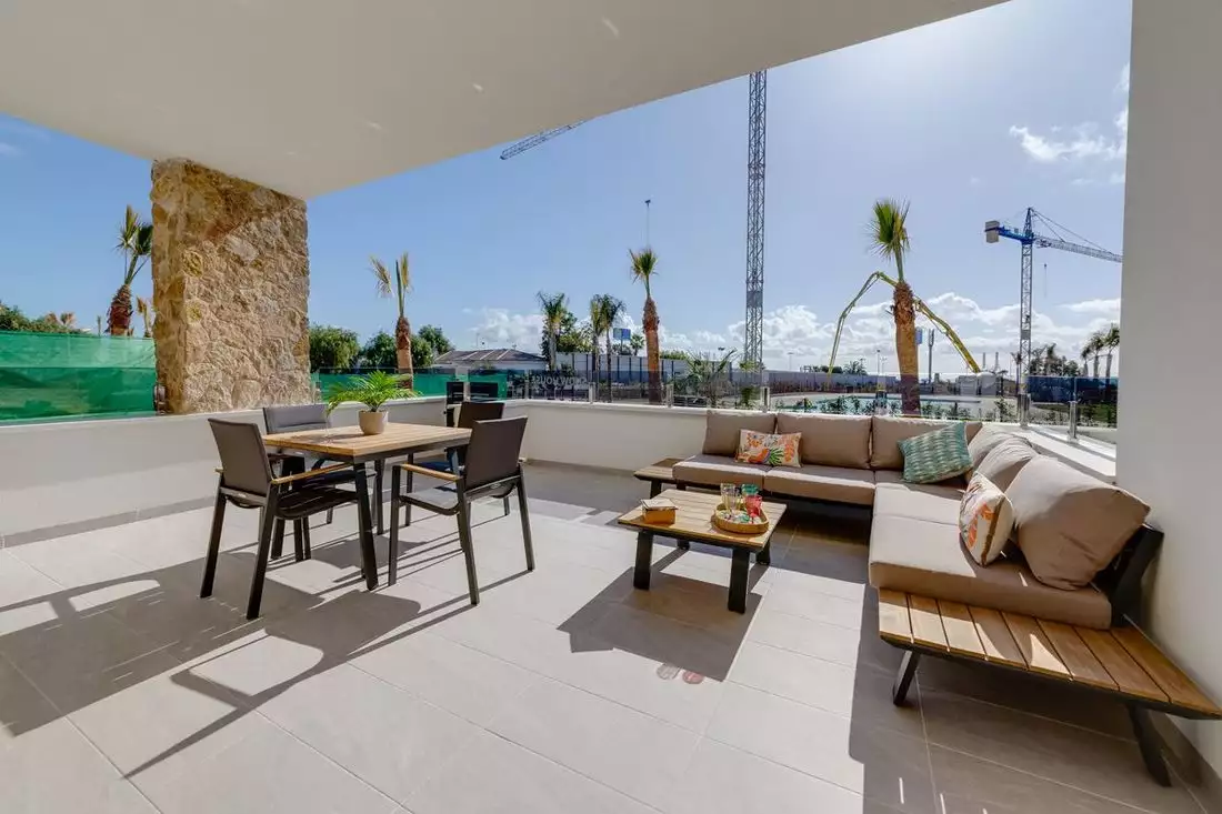 Flat 103m² in Spain, Alicante. Priced at 789000€ rent photo-3
