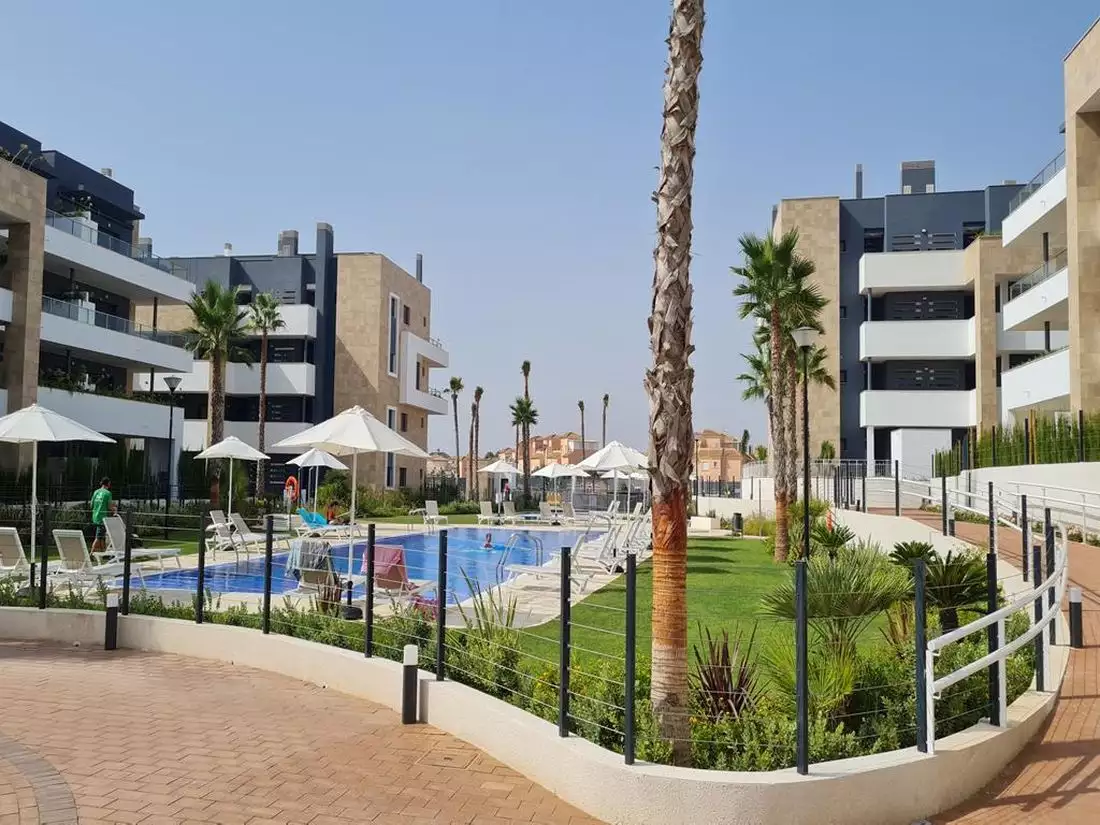 Flat 96m² in Spain, Alicante. Priced at 340000€ rent photo-4