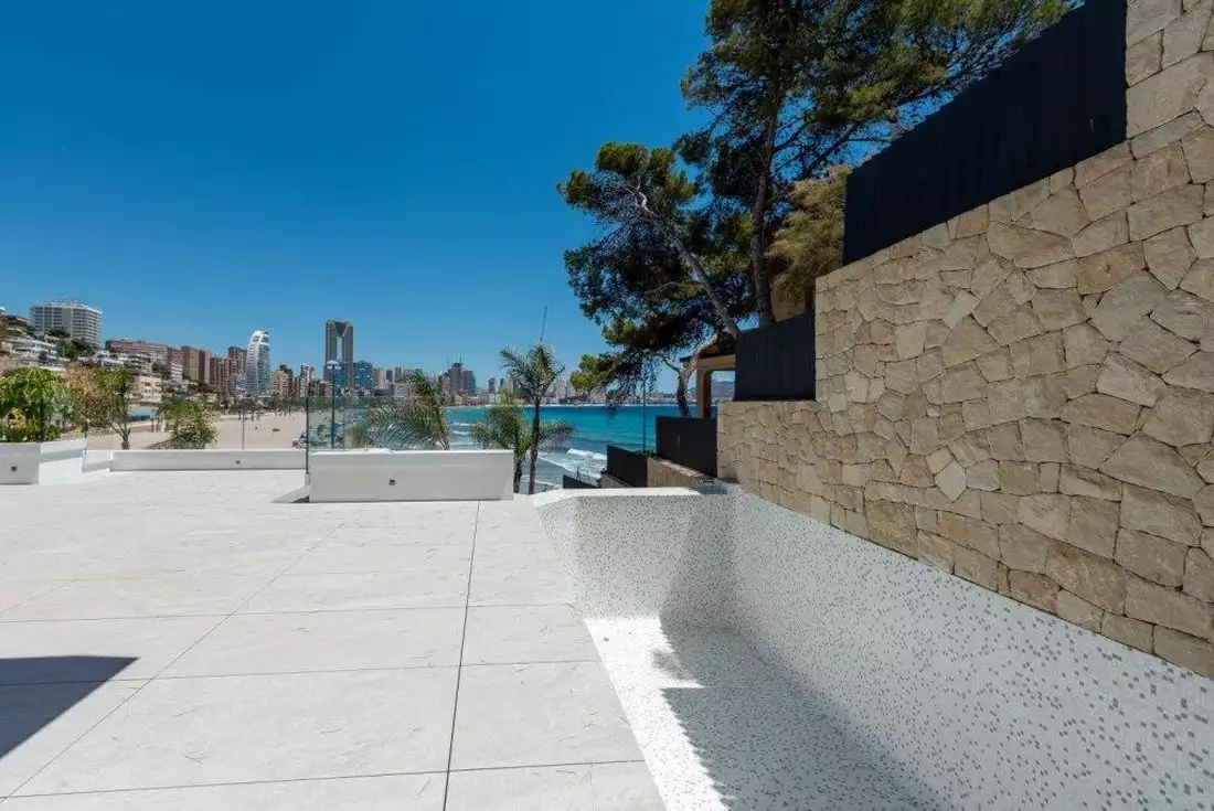 Flat 175m² in Spain, Benidorm. Priced at 1650000€ rent photo-7