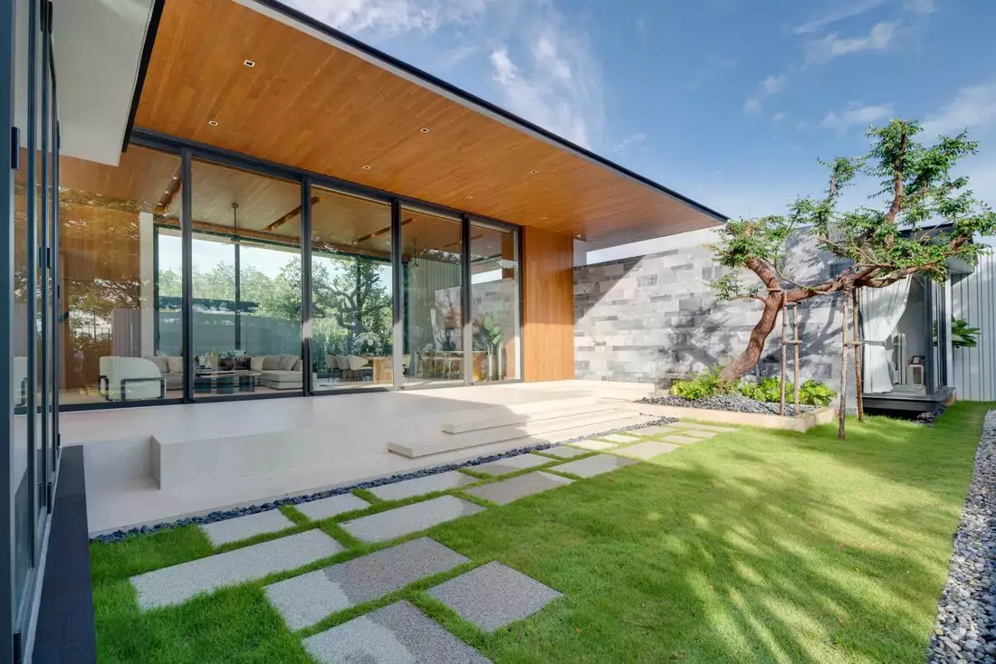 Villa 318m² in Thailand, Phuket. Priced at 911000€ rent photo-2