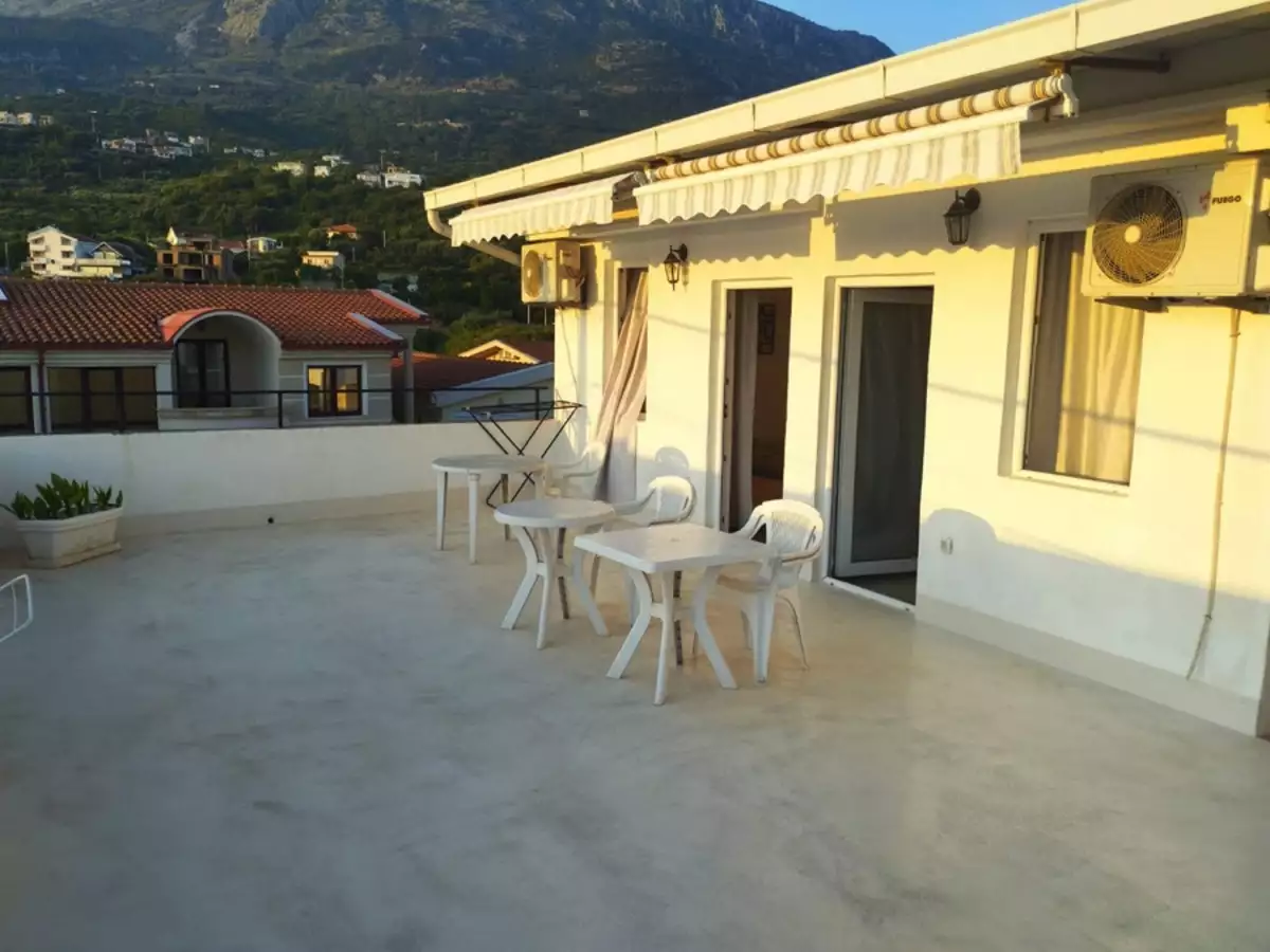 Hotels 120m² in Montenegro, Dobra Voda. Priced at 330000€ rent photo-1
