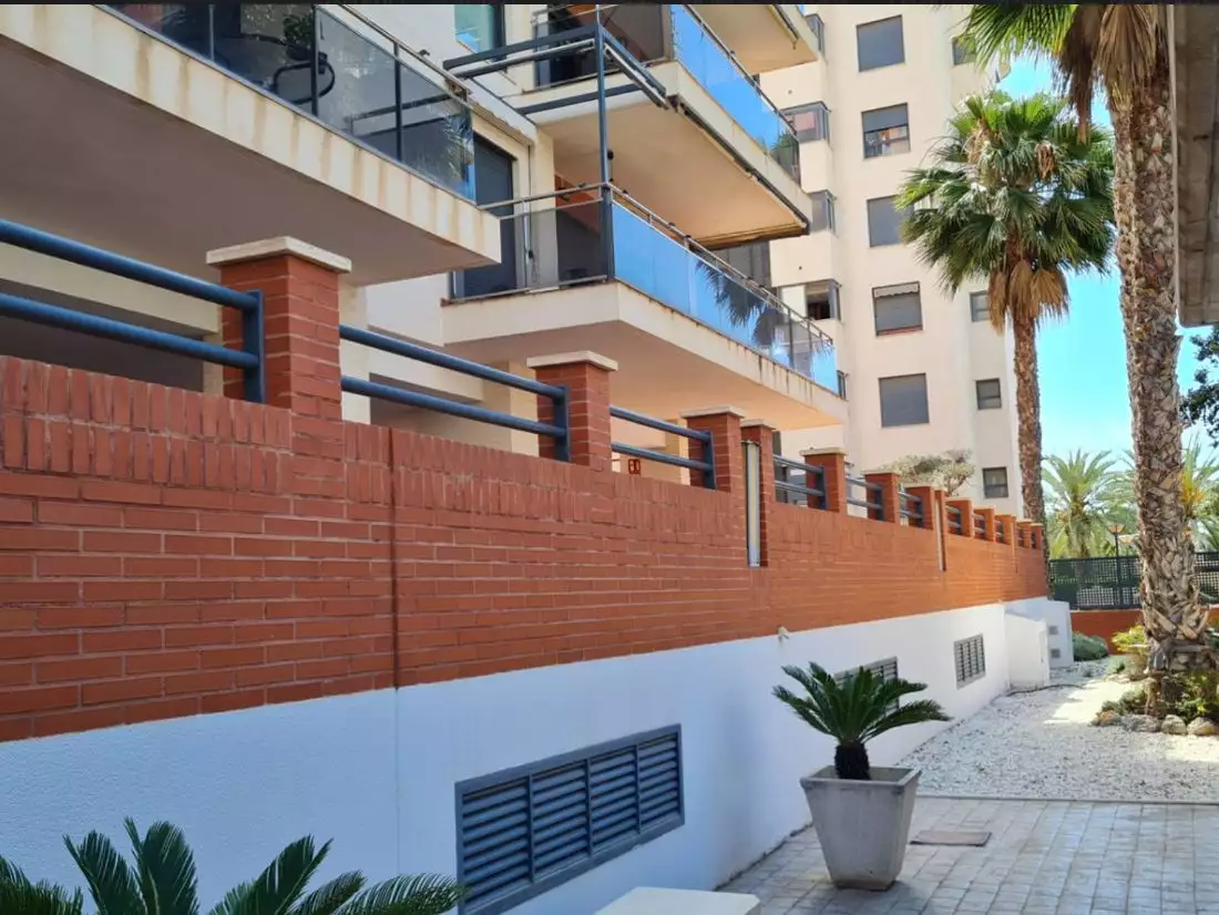 Flat 102m² in Spain, Alicante. Priced at 395000€ rent photo-5