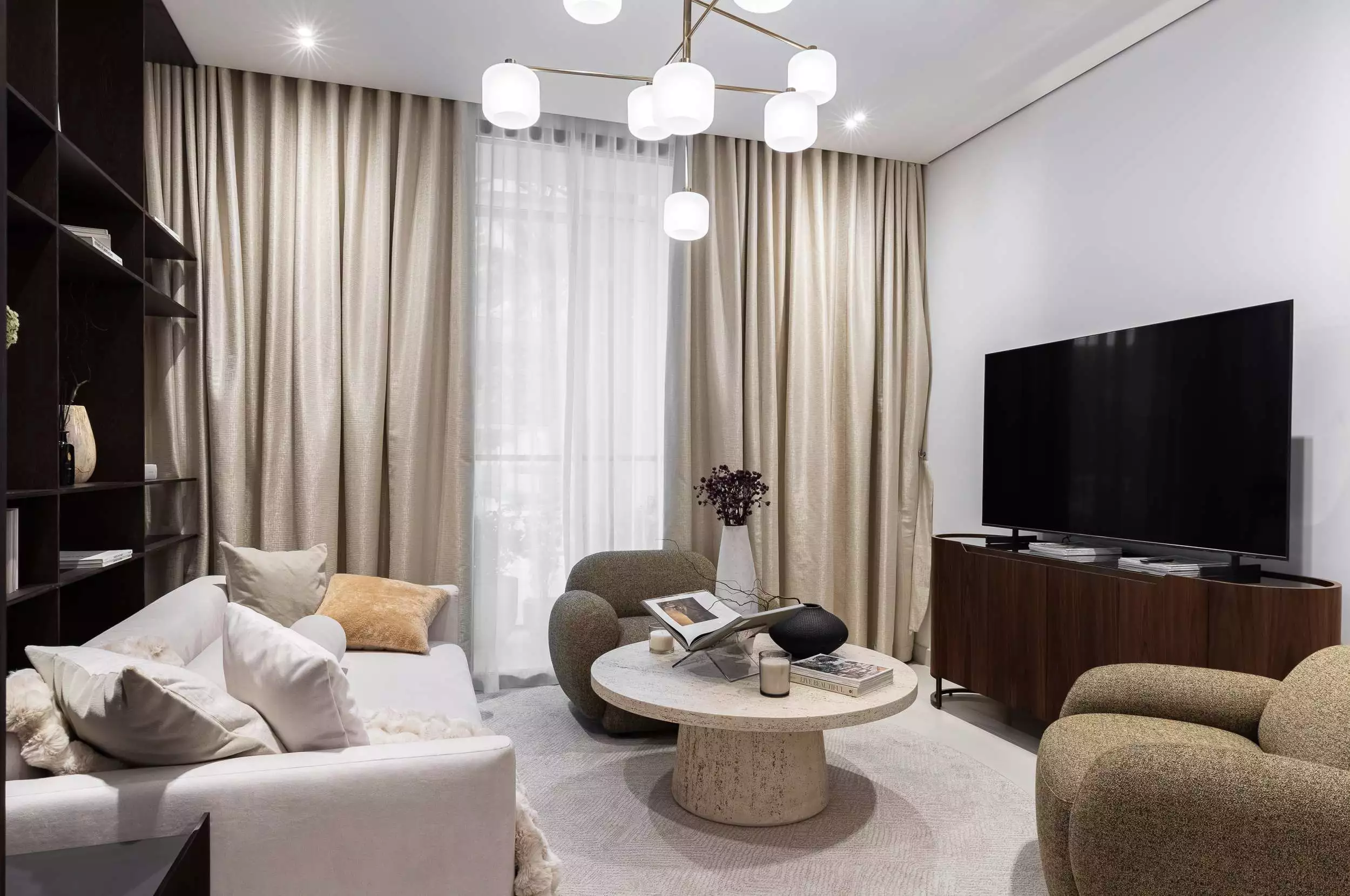 Flat 60m² in UAE, Dubai. Priced at 439000$ rent photo-1