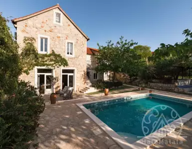 Buy in Croatia for 1380000€