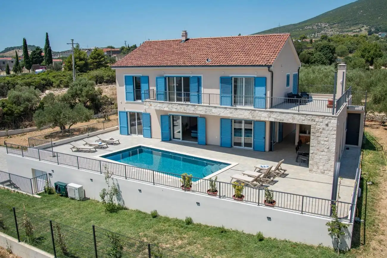Villa 277m² in Croatia, Split. Priced at 1100000€ rent photo-24