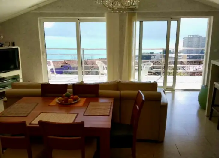 House 180m² in Montenegro, Herceg Novi. Priced at 320000€ rent photo-2