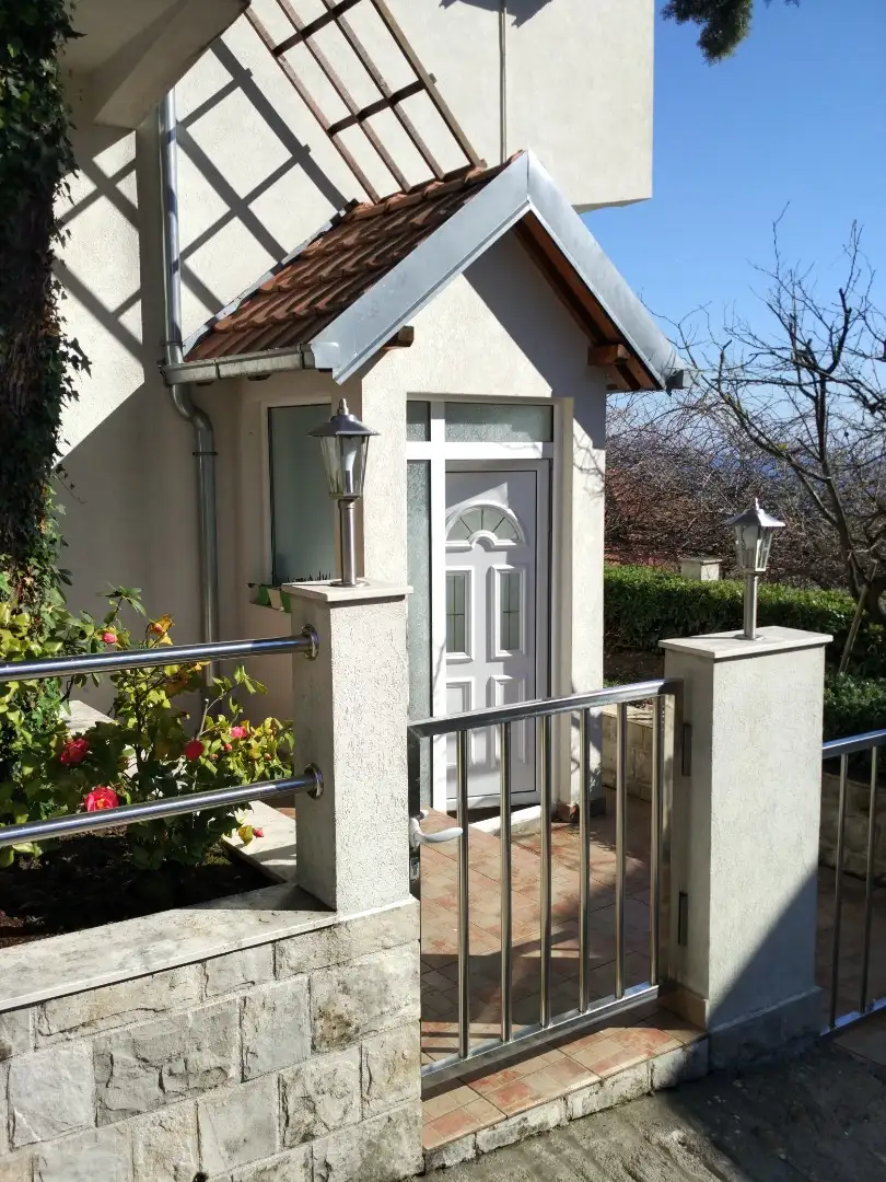 House 180m² in Montenegro, Herceg Novi. Priced at 320000€ rent photo-19