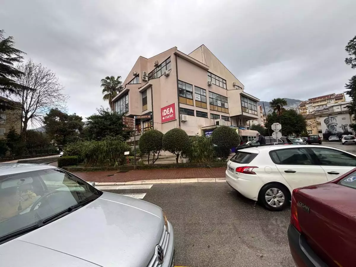 Building 1m² in Montenegro, Tivat. Priced at 1870000€ rent photo-6