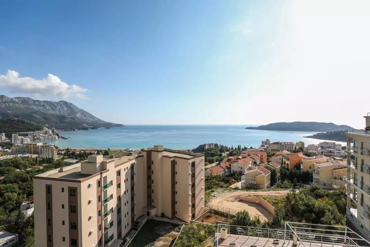 Flat 35m² in Montenegro, Budva. Priced at 110000€ rent photo-9