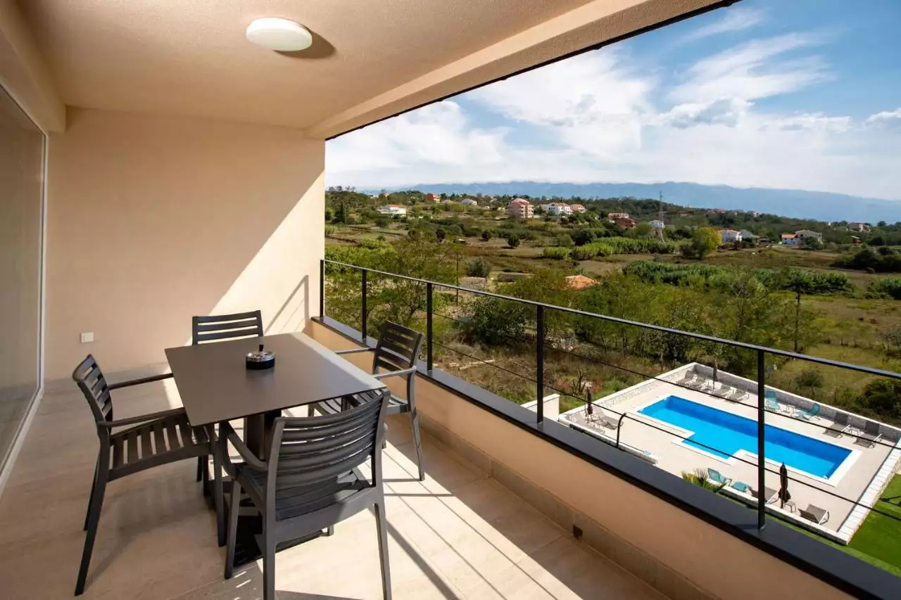 House 394m² in Turkey, Trabzon. Priced at 1260000€ rent photo-8