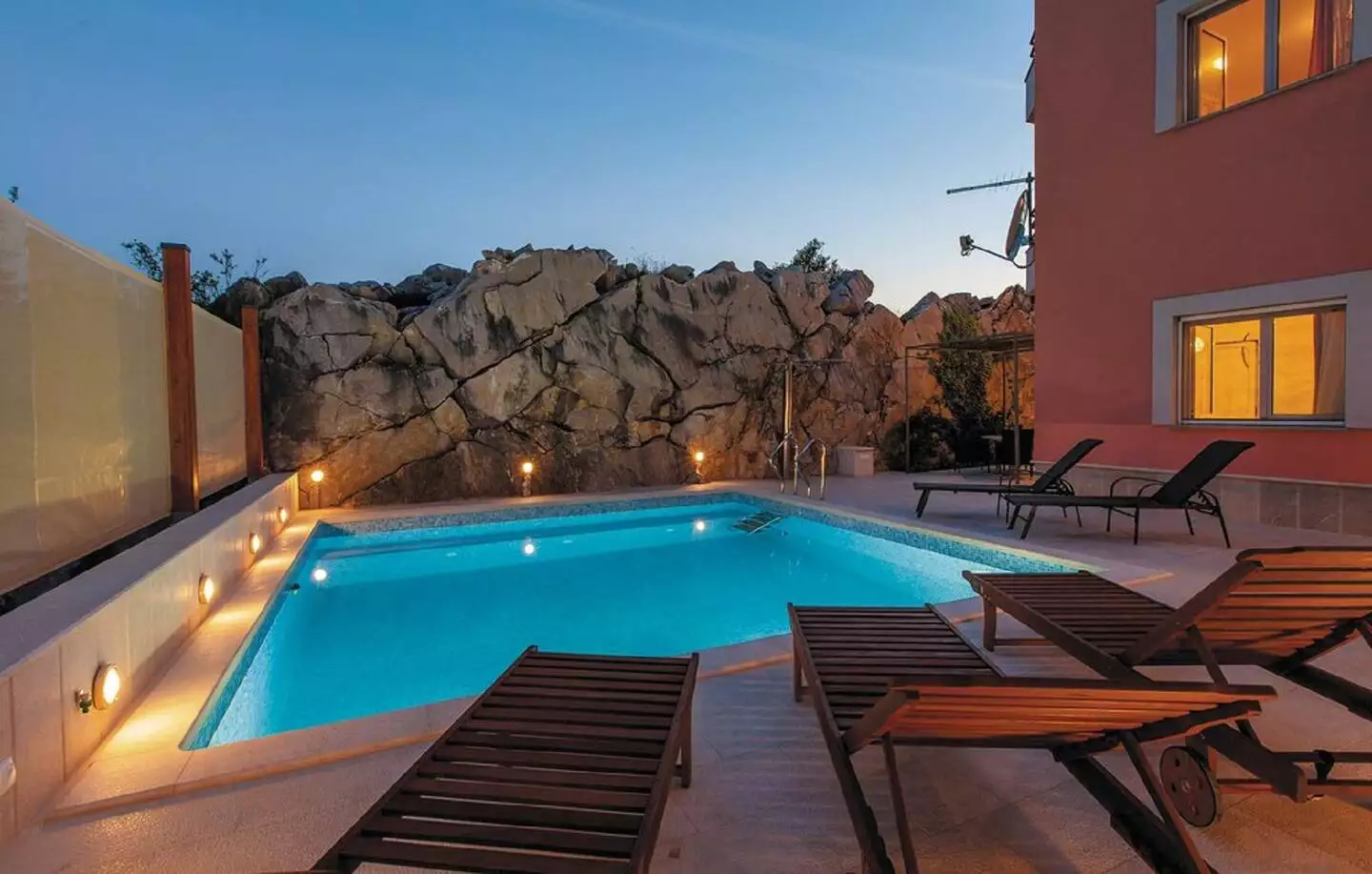 House 490m² in Croatia, Podstrana. Priced at 1300000€ rent photo-8