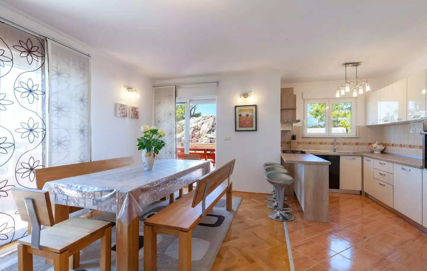House 490m² in Croatia, Podstrana. Priced at 1300000€ rent photo-13