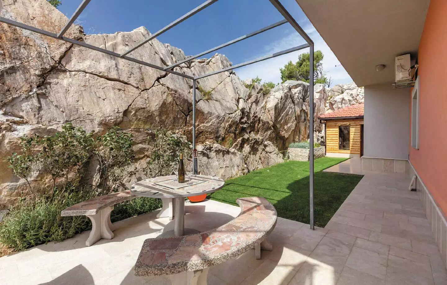 House 490m² in Croatia, Podstrana. Priced at 1300000€ rent photo-19