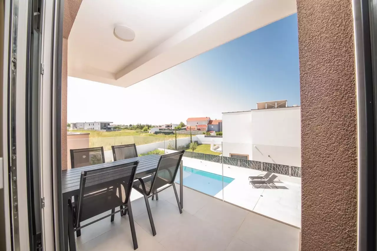 House 396m² in Croatia, Vrsi. Priced at 1250000€ rent photo-21