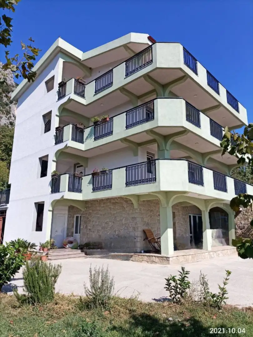 House 450m² in Montenegro, Sutomore. Priced at 465000€ rent photo-1