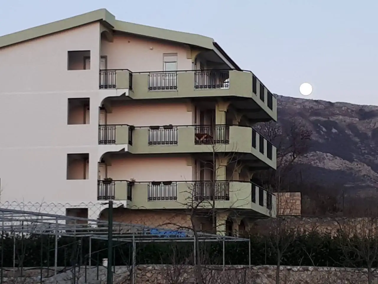 House 450m² in Montenegro, Sutomore. Priced at 465000€ rent photo-2