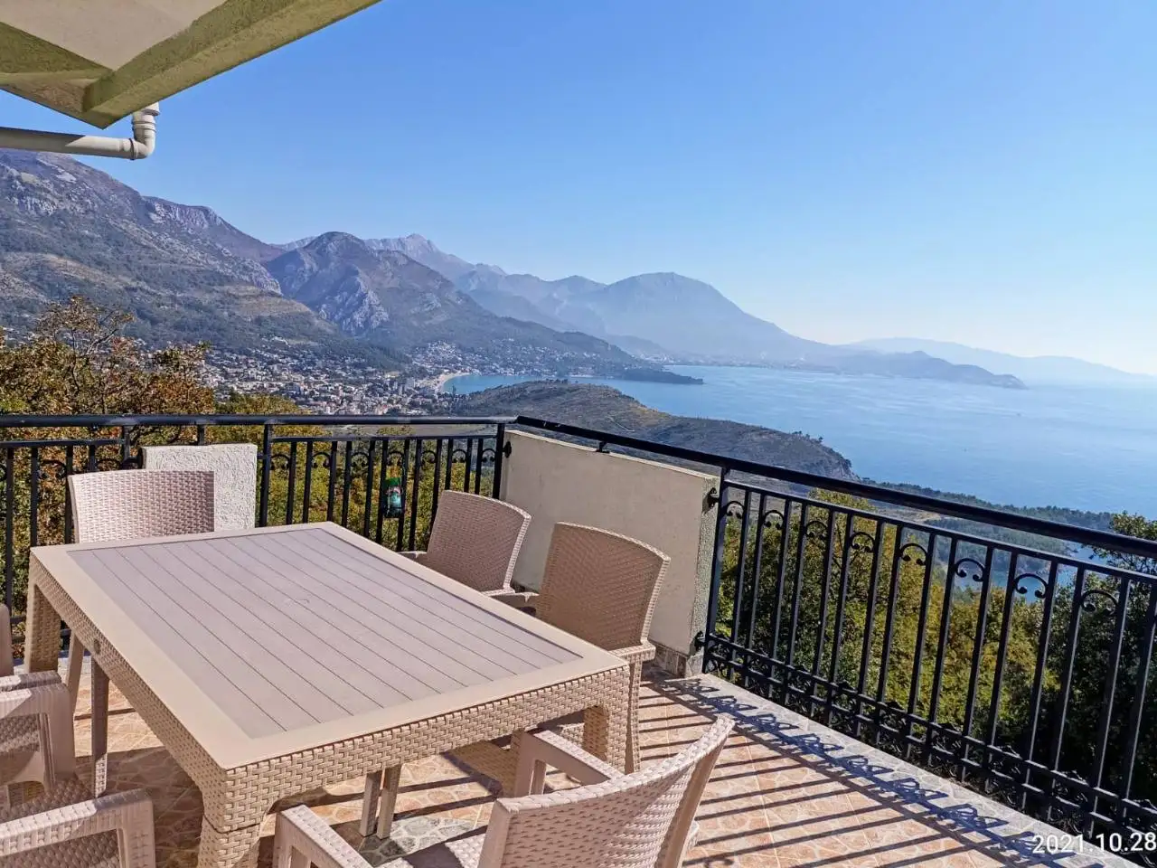 House 450m² in Montenegro, Sutomore. Priced at 465000€ rent photo-8