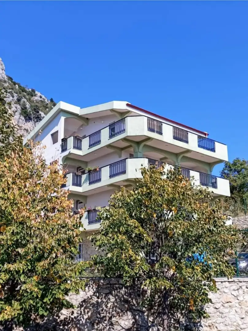 House 450m² in Montenegro, Sutomore. Priced at 465000€ rent photo-17