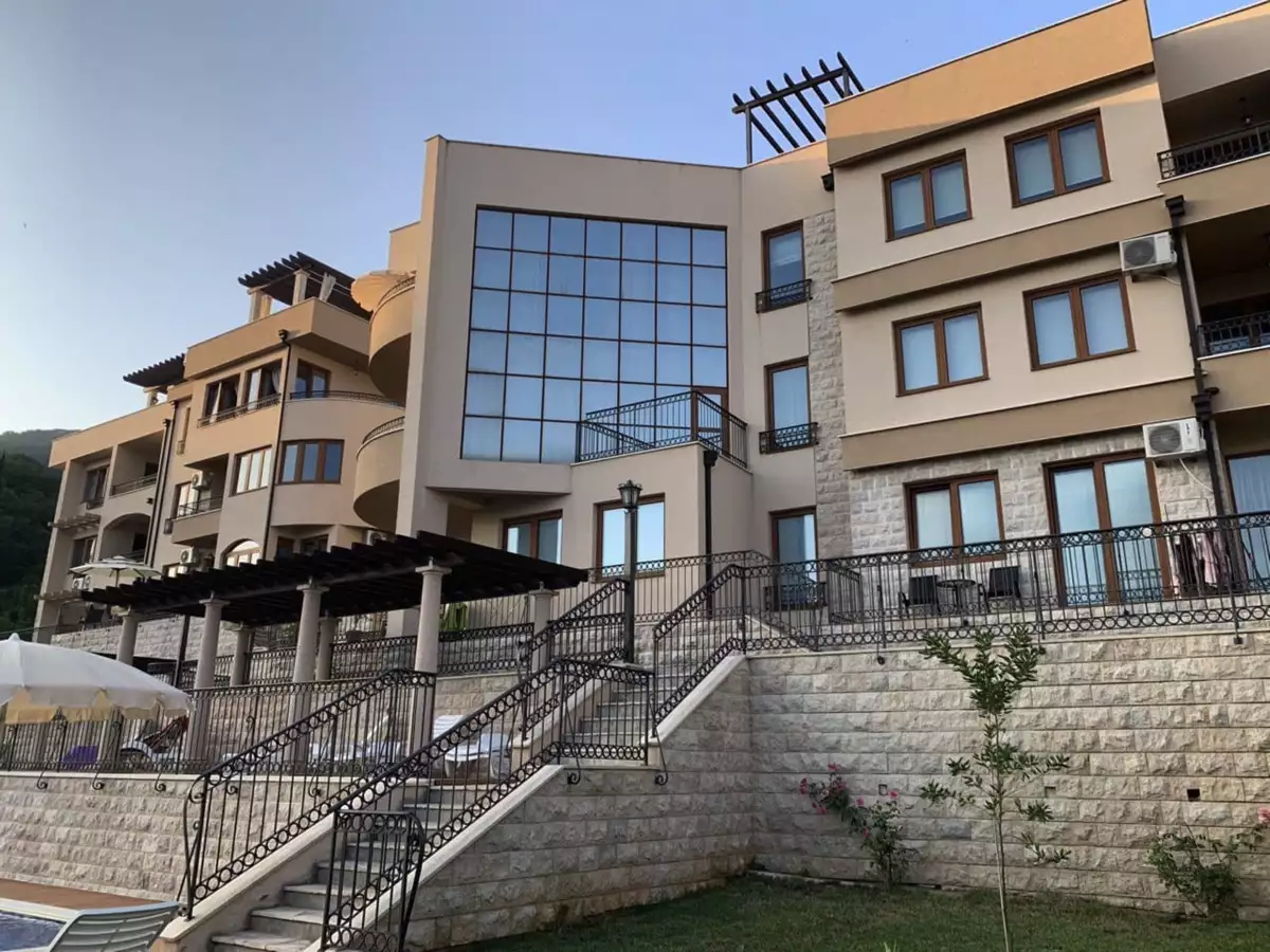 Flat 95m² in Montenegro, Herceg Novi. Priced at 245000€ rent photo-2