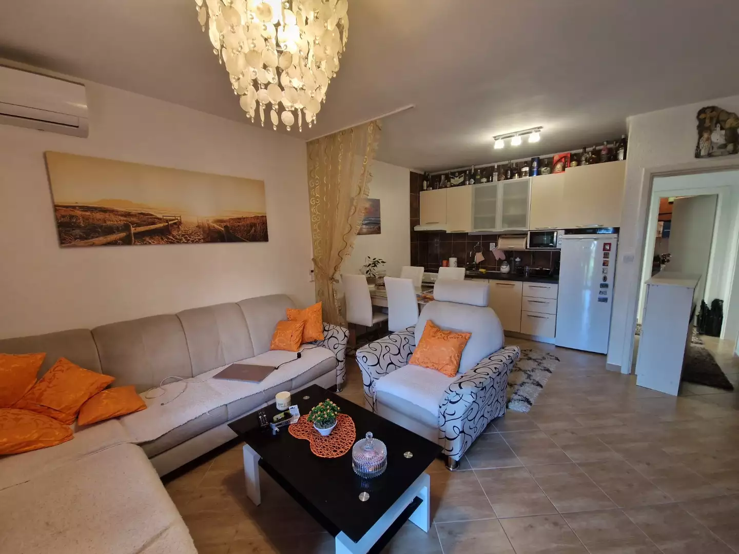 House 270m² in Montenegro, Bar. Priced at 230000€ rent photo-2