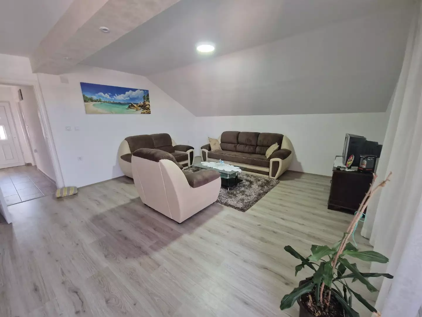 House 270m² in Montenegro, Bar. Priced at 230000€ rent photo-6