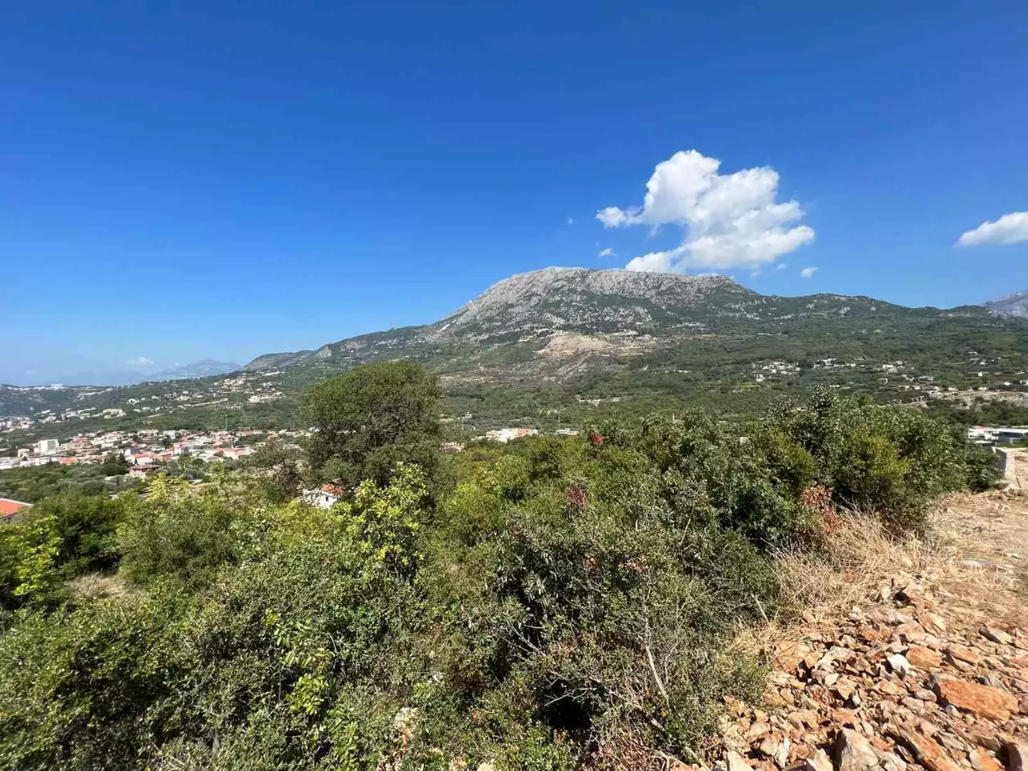 Land 3870m² in Montenegro, Dobra Voda. Priced at 212850€ rent photo-3