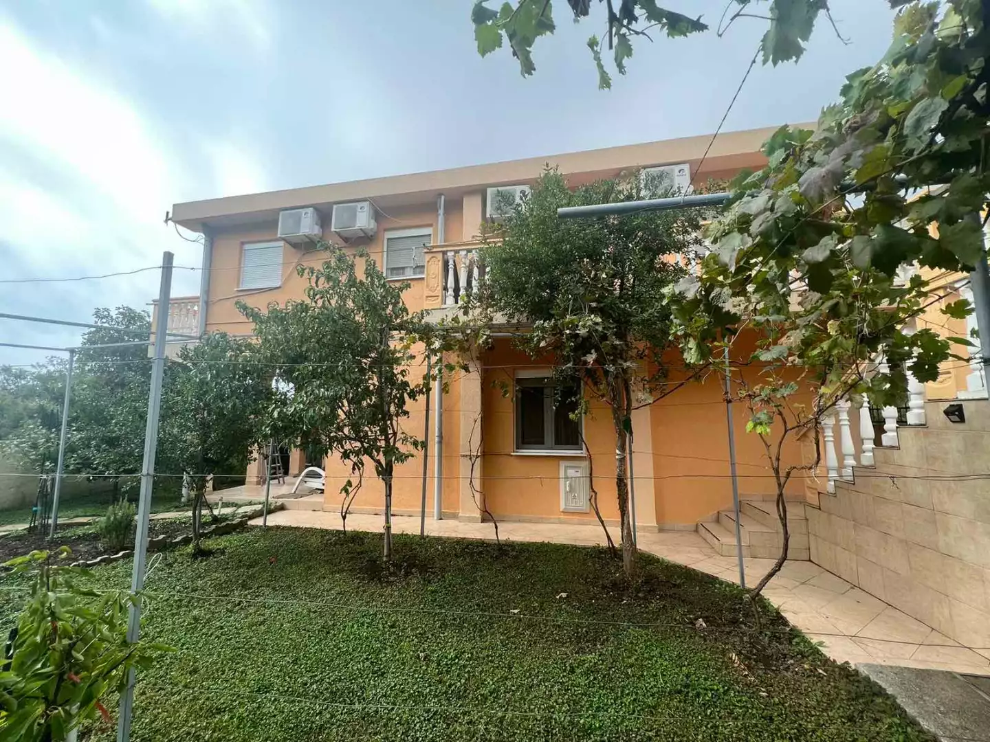 House 200m² in Montenegro, Sutomore. Priced at 180000€ rent photo-1