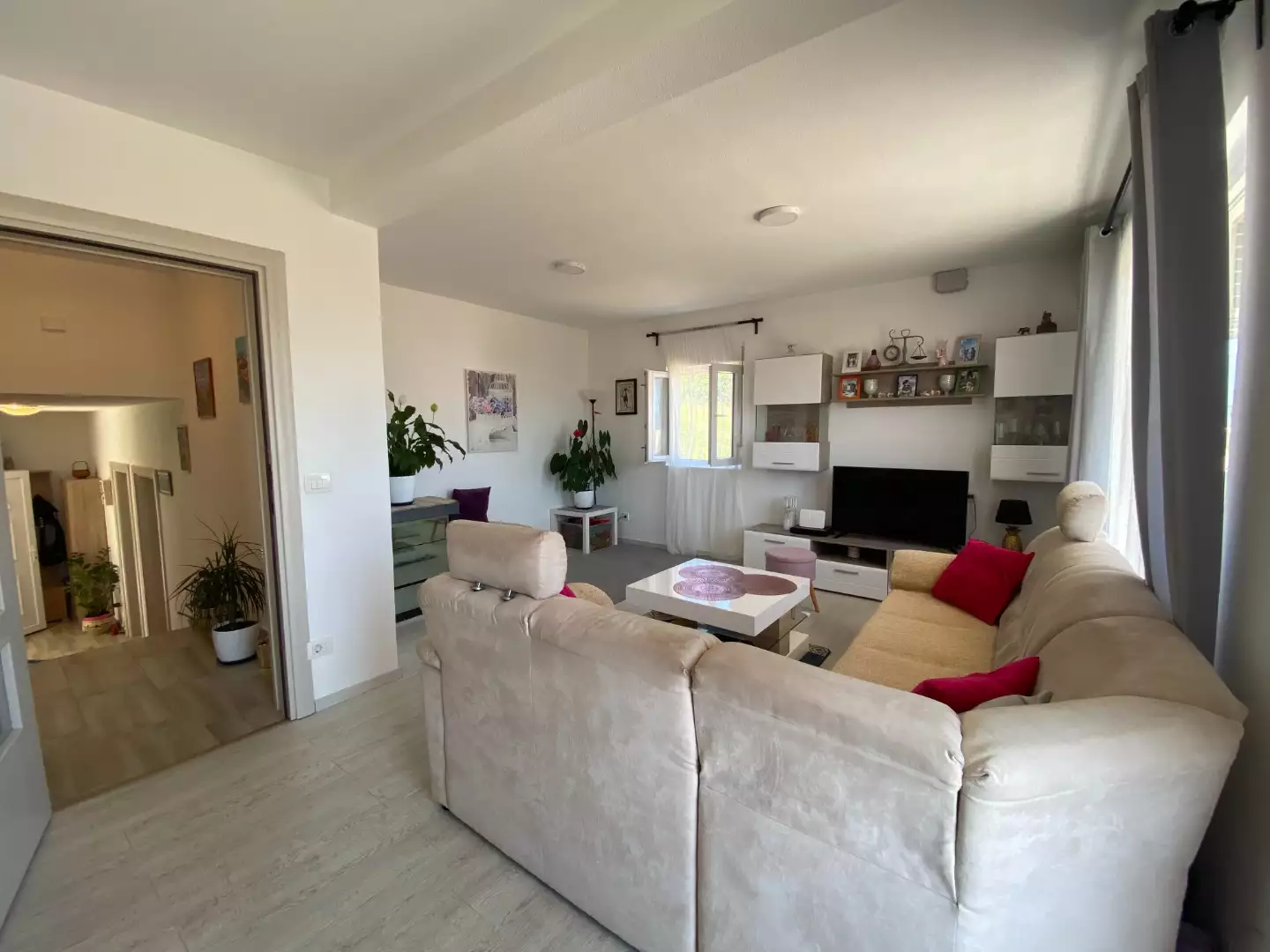 House 160m² in Montenegro, Tivat. Priced at 350000€ rent photo-17