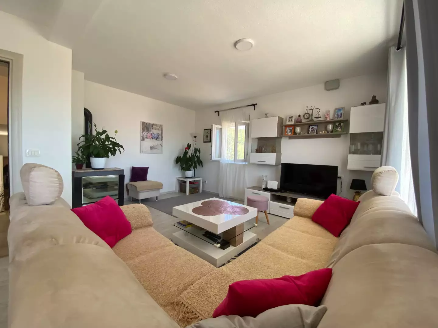 House 160m² in Montenegro, Tivat. Priced at 350000€ rent photo-18