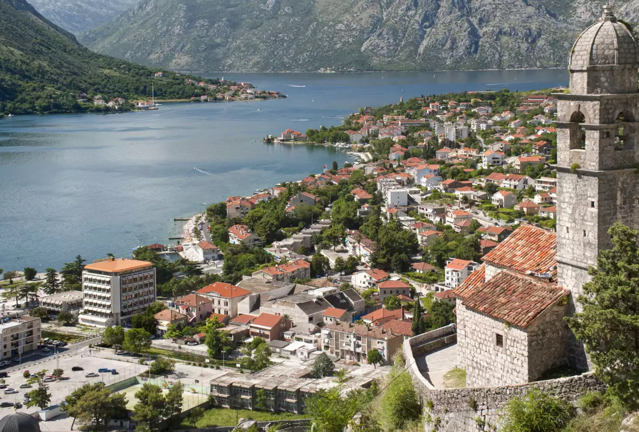 Flat 187m² in Montenegro, Dobrota. Priced at 670000€ rent photo-6