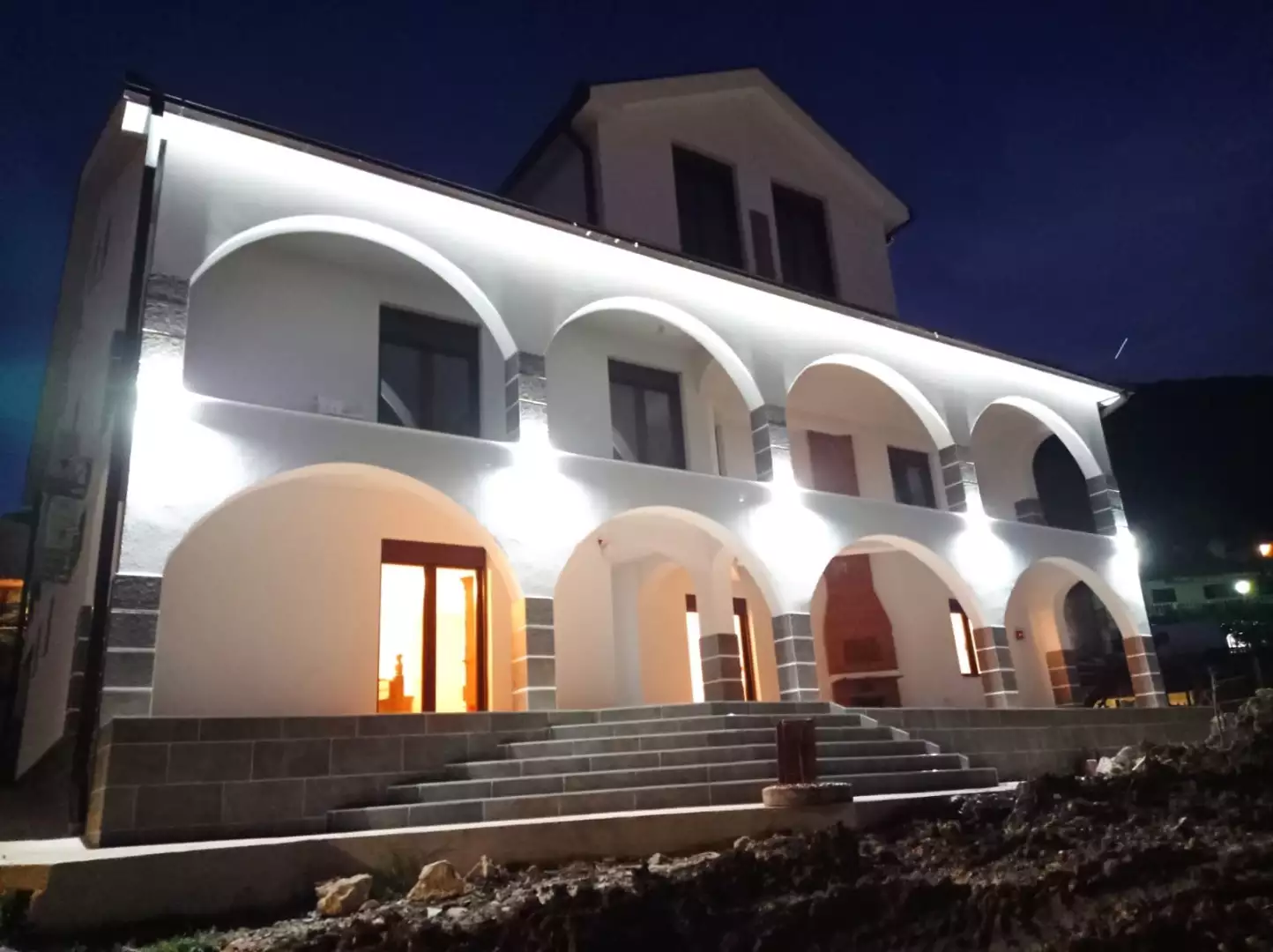 Villa 384m² in Montenegro, Herceg Novi. Priced at 1312000€ rent photo-2