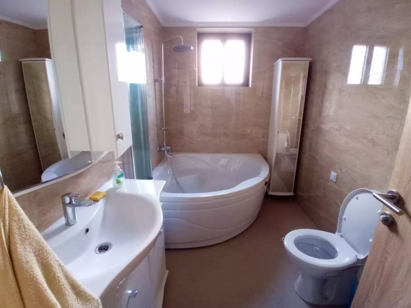 Villa 384m² in Montenegro, Herceg Novi. Priced at 1312000€ rent photo-10