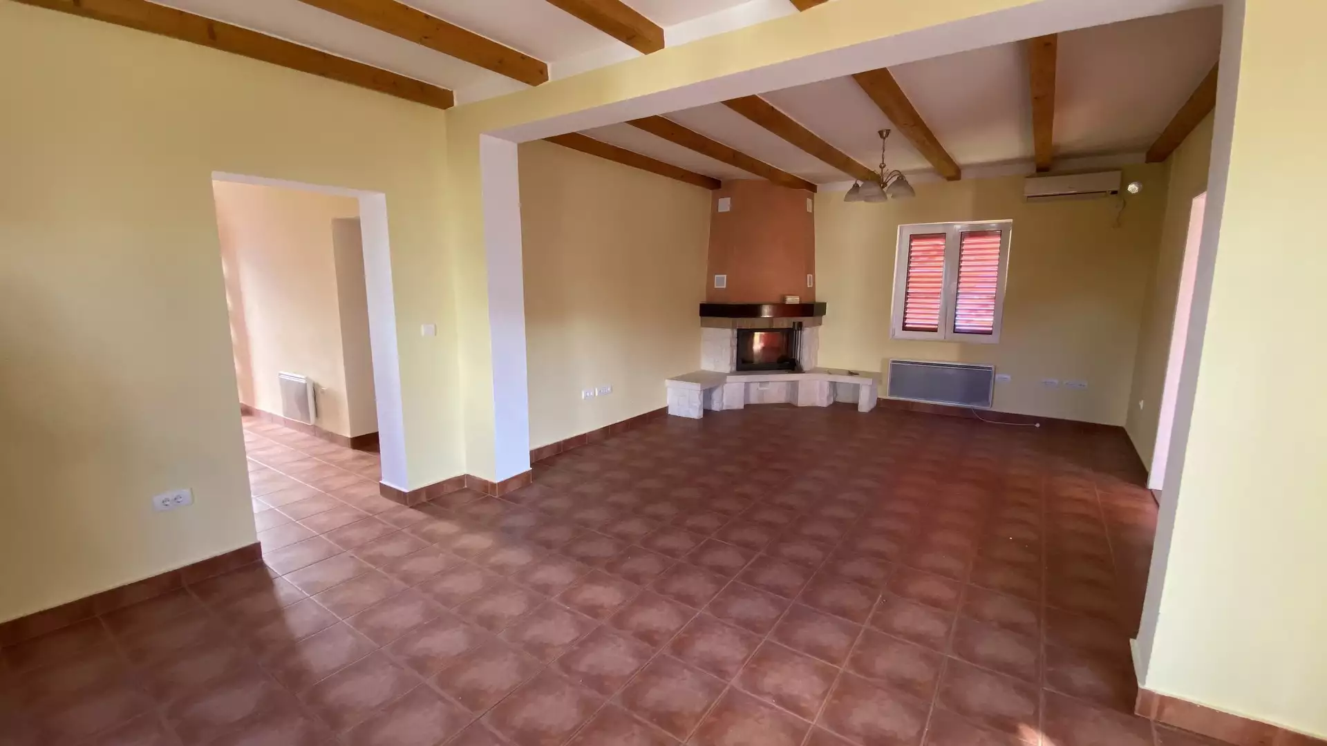 House 185m² in Montenegro, Denovici. Priced at 270000€ rent photo-2