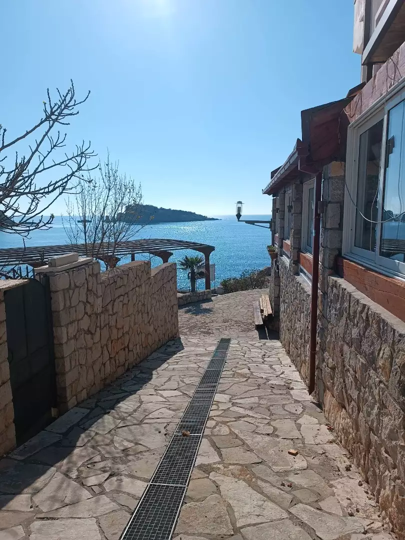 Villa 444m² in Montenegro, Utjeha. Priced at 700000€ rent photo-2
