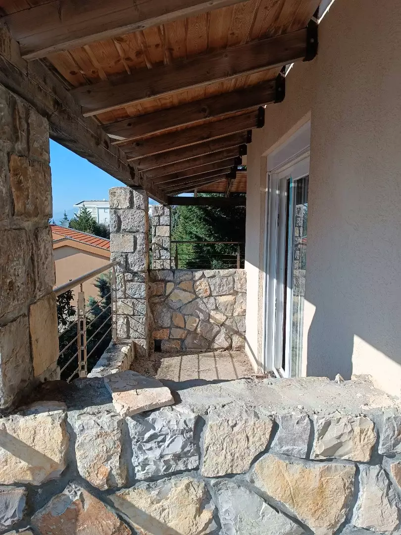 Villa 444m² in Montenegro, Utjeha. Priced at 700000€ rent photo-12