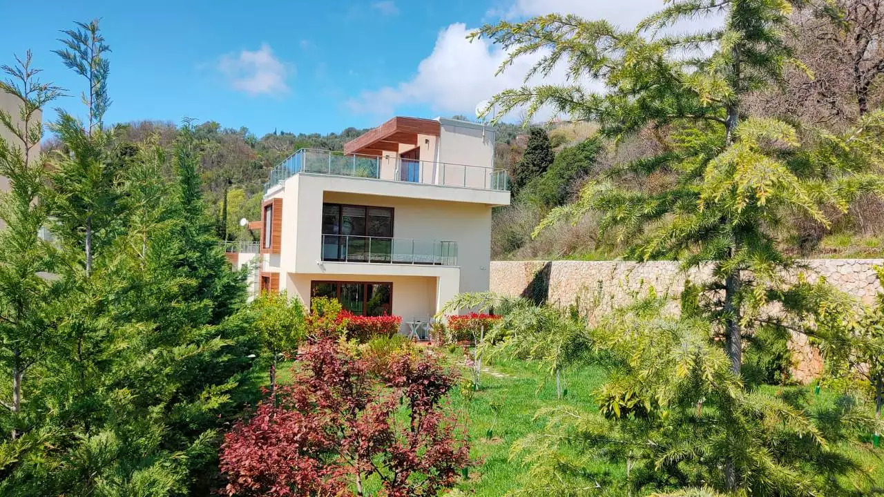 Villa 320m² in Montenegro, Dobra Voda. Priced at 525000€ rent photo-15