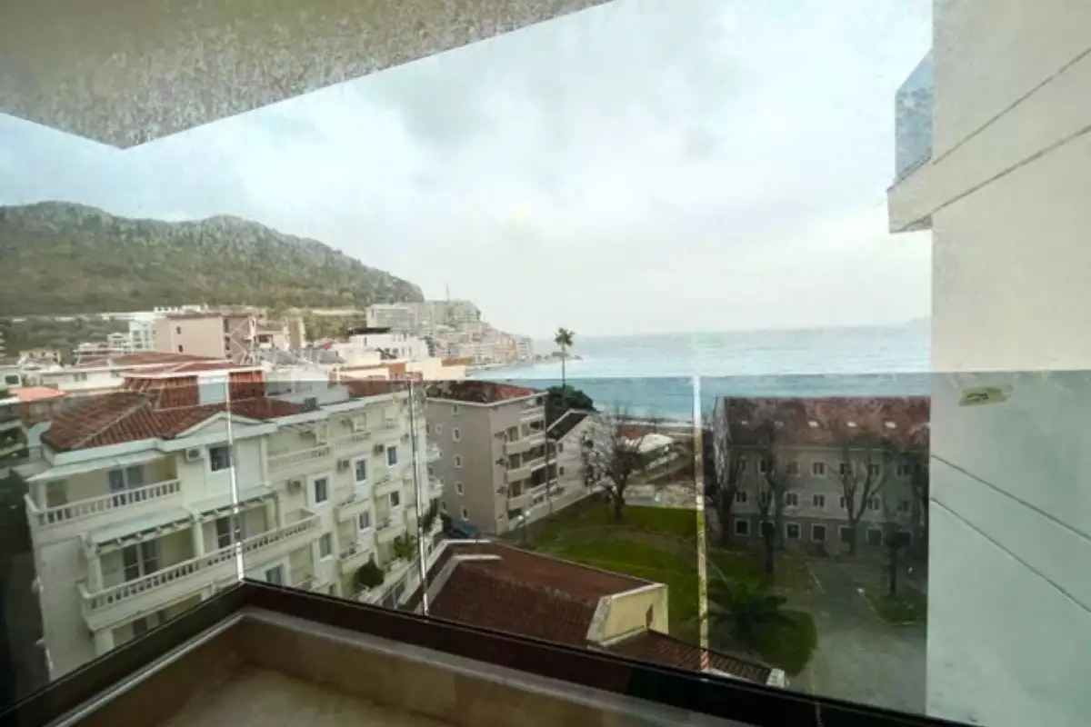 Flat 52m² in Montenegro, Rafailovici. Priced at 193000€ rent photo-2