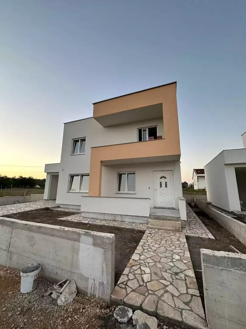 House 120m² in Montenegro, Ulcinj. Priced at 180000€ rent photo-1