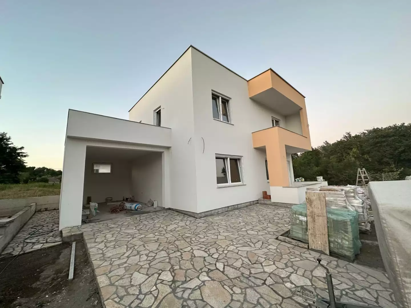 House 120m² in Montenegro, Ulcinj. Priced at 180000€ rent photo-4