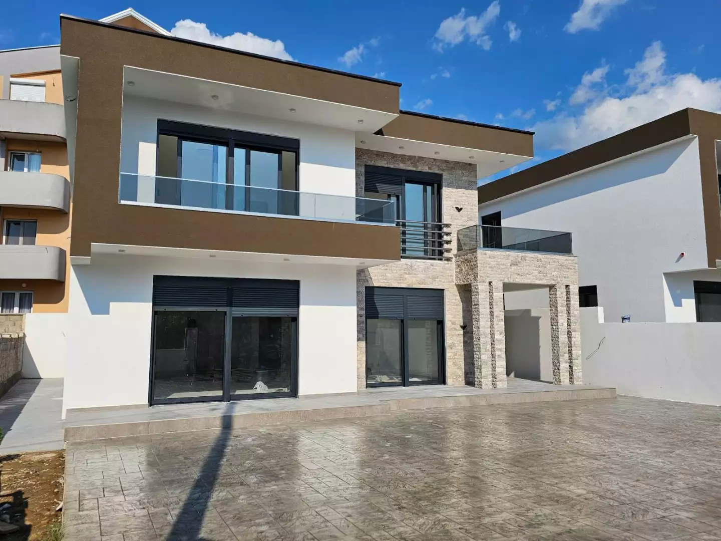 Villa 186m² in Montenegro, Bar. Priced at 260000€ rent photo-1