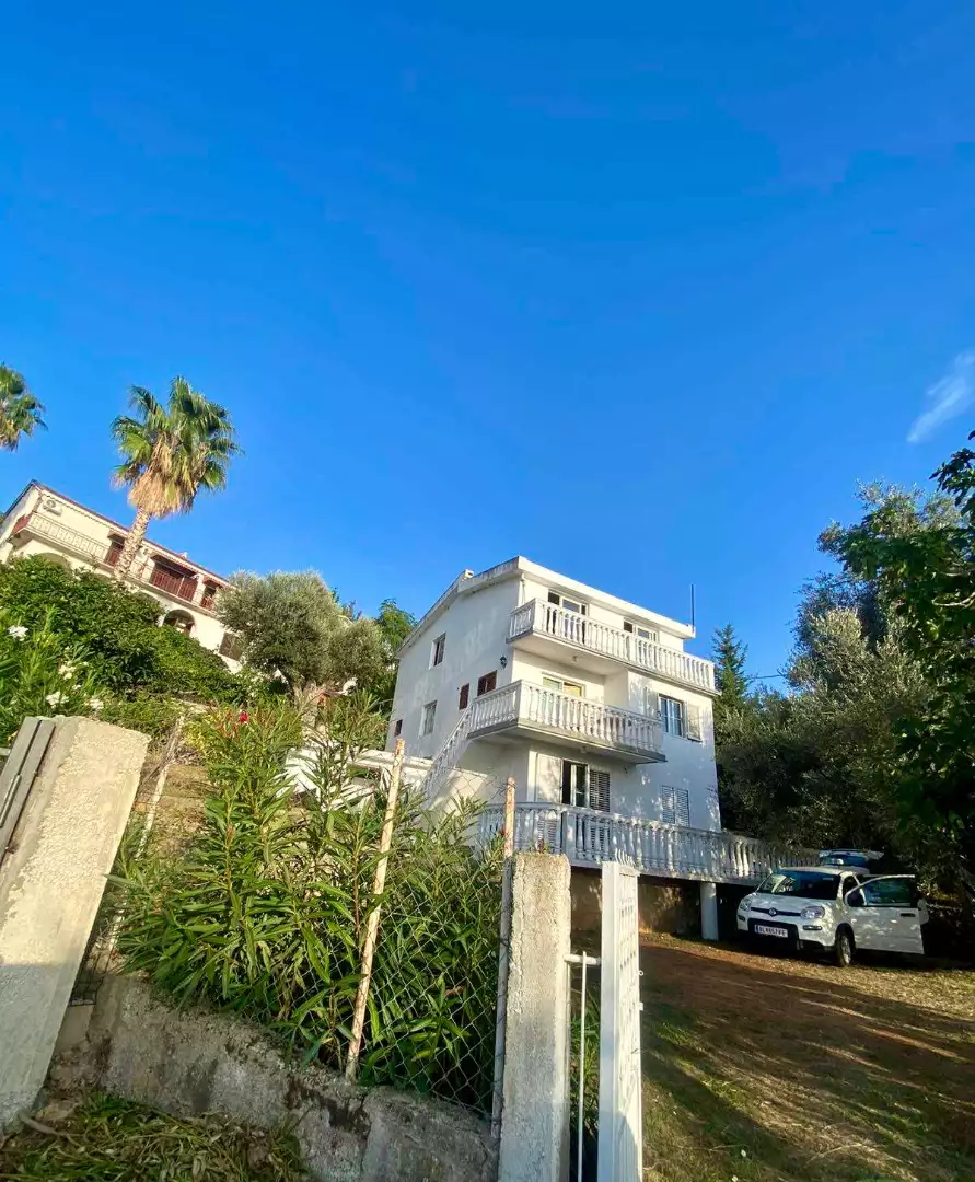 House 180m² in Montenegro, Dobra Voda. Priced at 325000€ rent photo-1