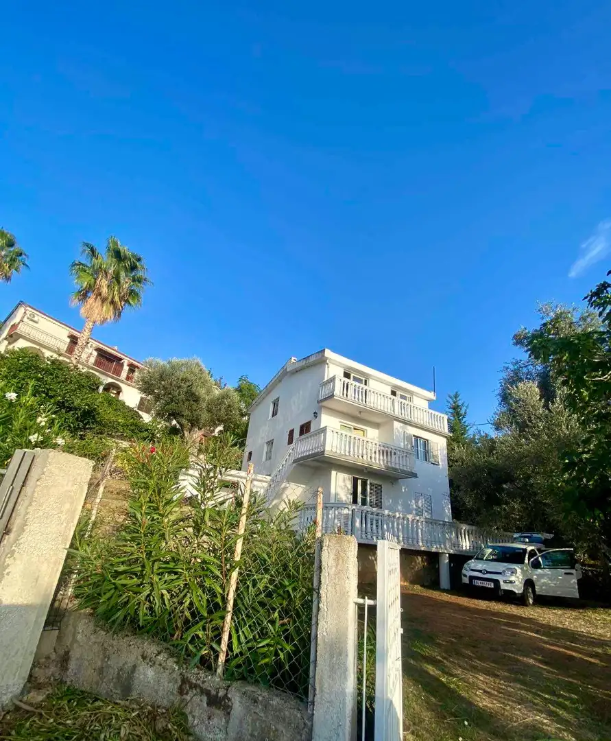 House 180m² in Montenegro, Dobra Voda. Priced at 325000€ rent photo-1