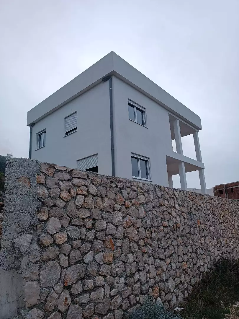 House 176m² in Montenegro, Dobra Voda. Priced at 147000€ rent photo-19