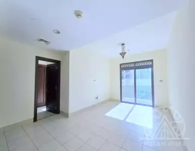 Buy in UAE for 483000€