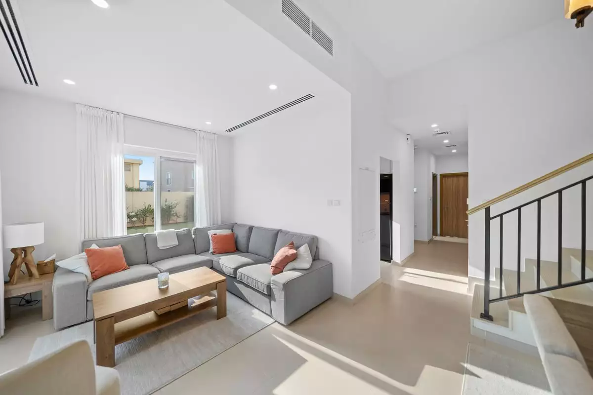 Cottage 350m² in UAE, Dubai. Priced at 788000€ rent photo-2