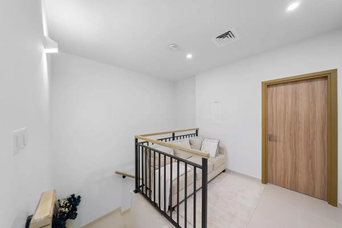 Cottage 350m² in UAE, Dubai. Priced at 788000€ rent photo-21