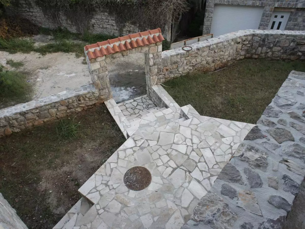 Hotels 383m² in Montenegro, Radovici. Priced at 535000€ rent photo-5