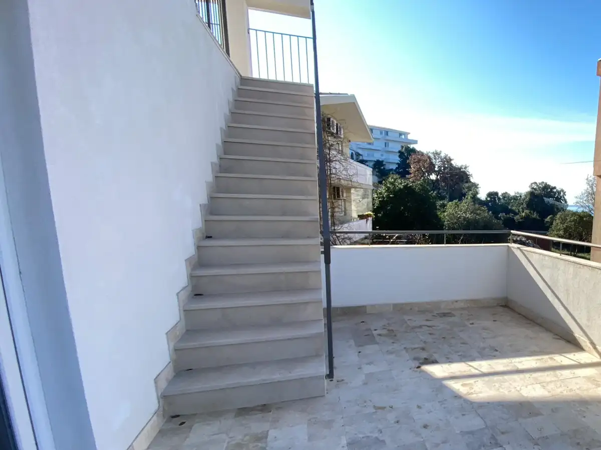 House 180m² in Montenegro, Utjeha. Priced at 210000€ rent photo-11