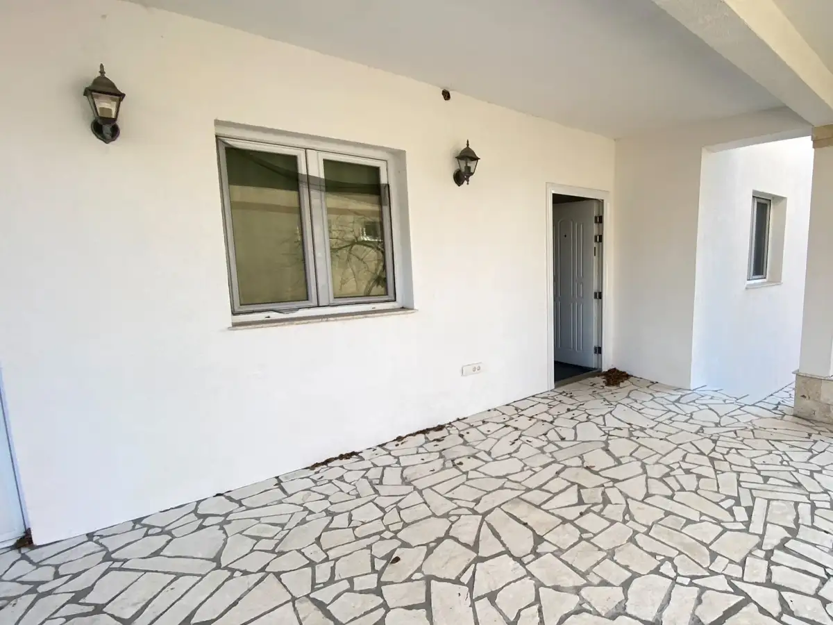 House 180m² in Montenegro, Utjeha. Priced at 210000€ rent photo-16
